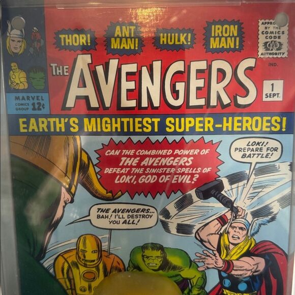 Funko Pop! Comic Covers Marvel Iron Man Gold Helmet Vinyl Collectible in Case - Picture 9 of 10